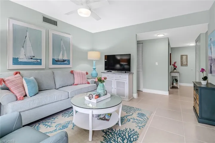 1025 Foxfire LN # 301, NAPLES FL 34104