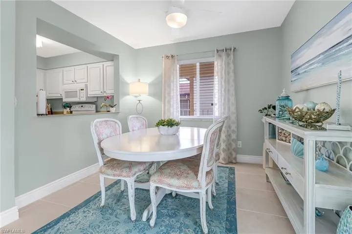 1025 Foxfire LN # 301, NAPLES FL 34104