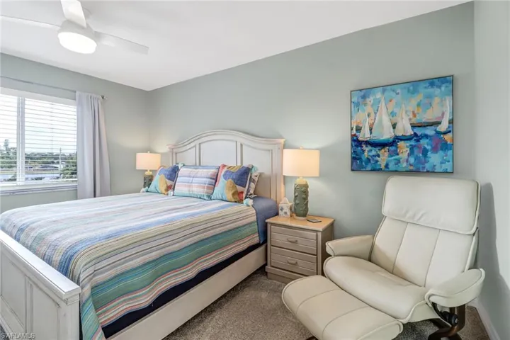 1025 Foxfire LN # 301, NAPLES FL 34104