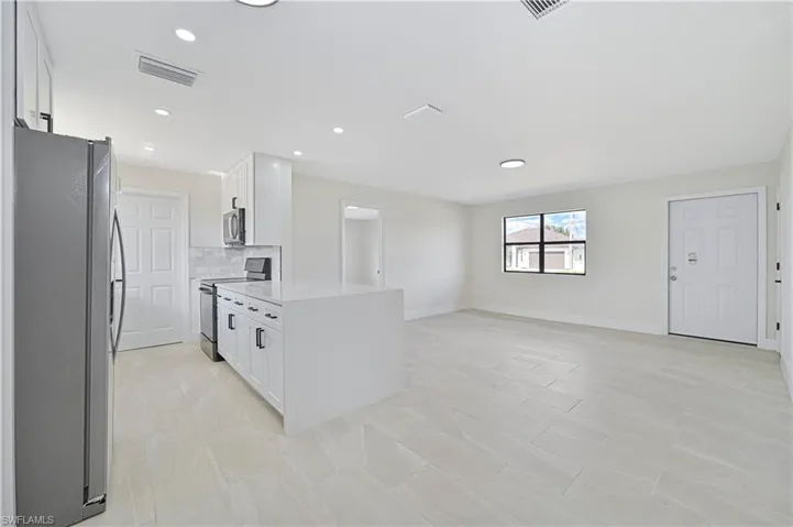 3301 38th St Sw, Lehigh Acres, Florida 33976