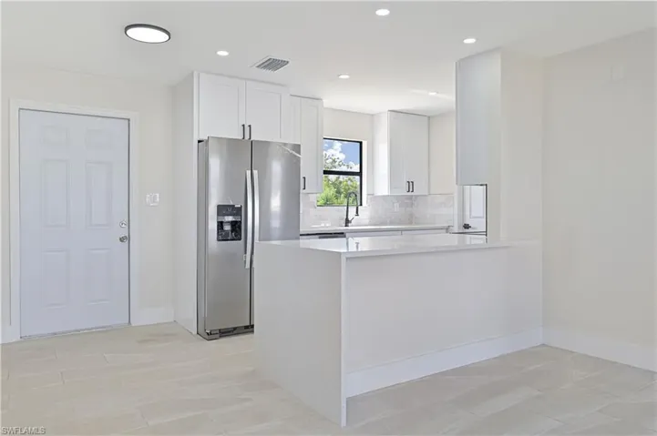 3301 38th St Sw, Lehigh Acres, Florida 33976