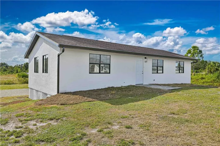3301 38th St Sw, Lehigh Acres, Florida 33976