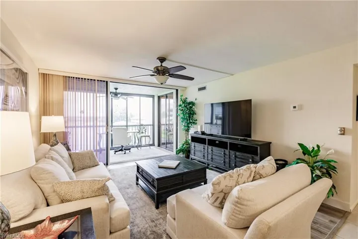 4210 Steamboat Bend 405, Fort Myers, Florida 33919