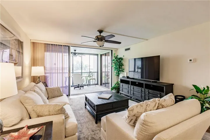 4210 Steamboat Bend 405, Fort Myers, Florida 33919