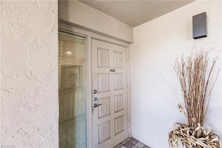 4210 Steamboat Bend 405, Fort Myers, Florida 33919