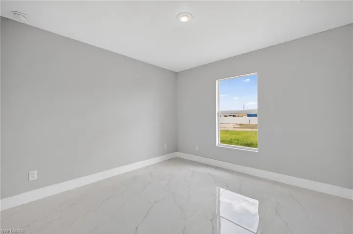 1054 Chadwick Ave, Lehigh Acres, Florida 33974