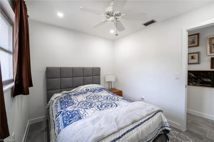 Bedroom with ceiling fan