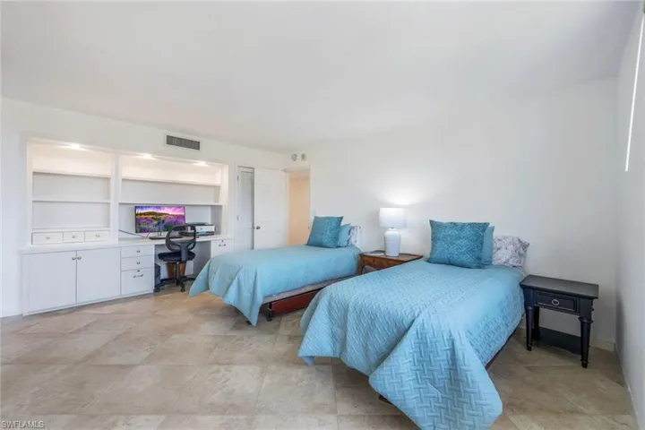 LARGE SECOND GUEST ROOM AND OFFICE