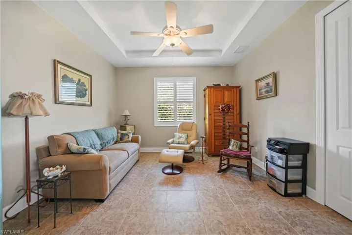 Den/Bedroom 3