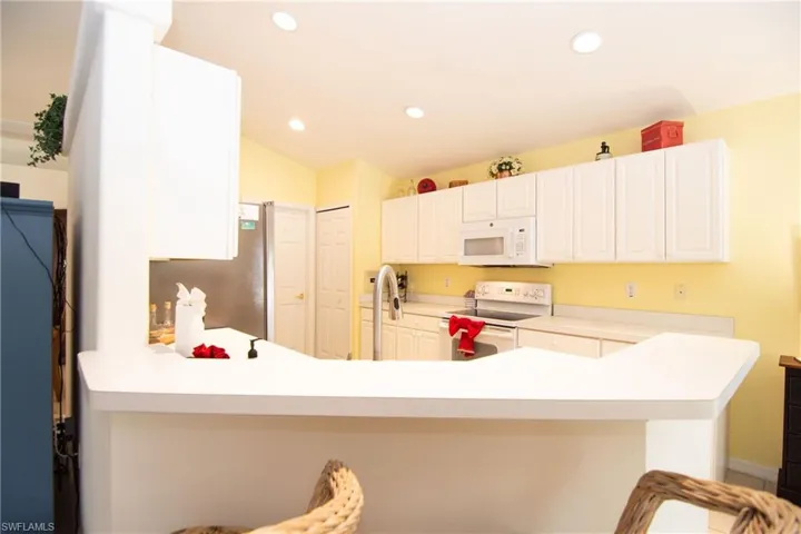9124 Shadow Glen Way, Fort Myers, Florida 33913