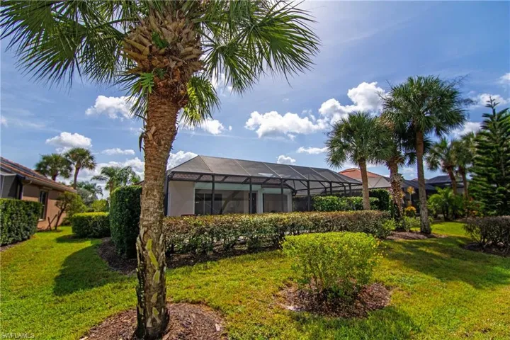 9124 Shadow Glen Way, Fort Myers, Florida 33913