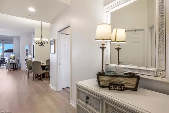 470 Launch Cir V-604, Naples, Florida 34108