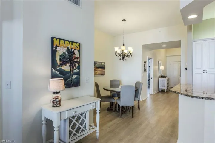 470 Launch Cir V-604, Naples, Florida 34108