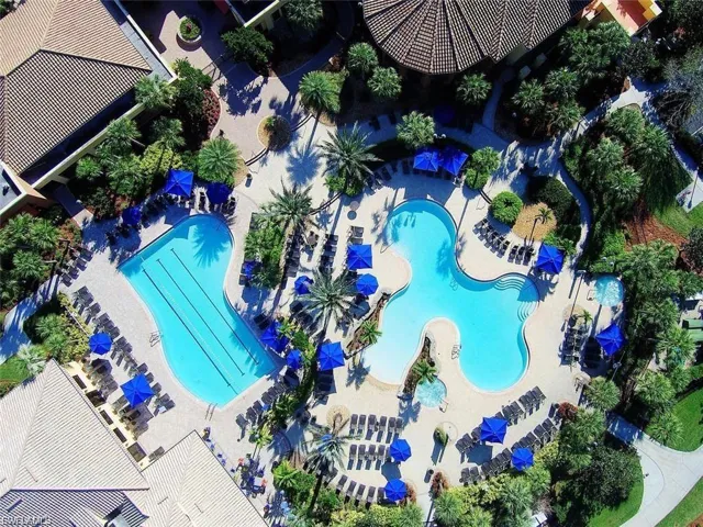 Bird's eye view of a pool area