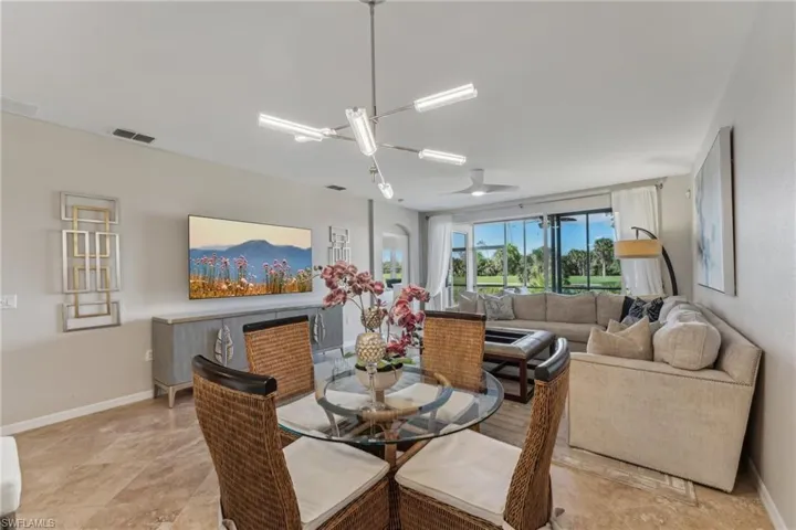 Dining room with visible vents and baseboards