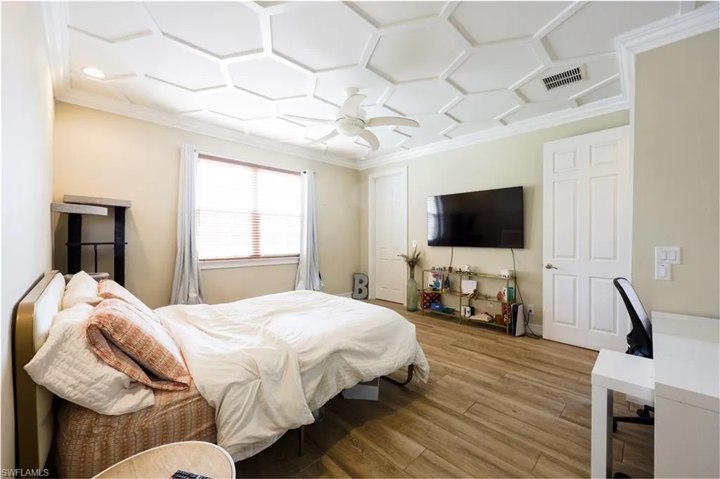 3330 Banyon Hollow LOOP, North Fort Myers, FL 33903,225063677