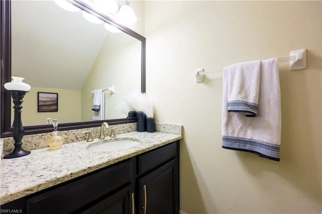 3330 Banyon Hollow LOOP, North Fort Myers, FL 33903,225063677