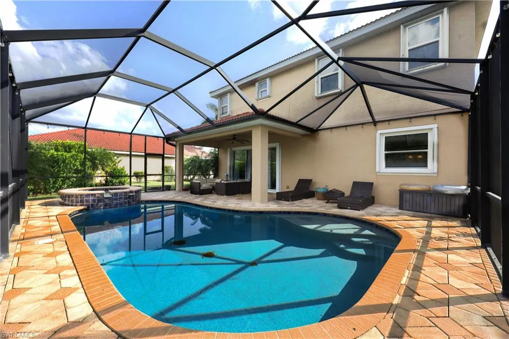 3330 Banyon Hollow LOOP, North Fort Myers, FL 33903,225063677