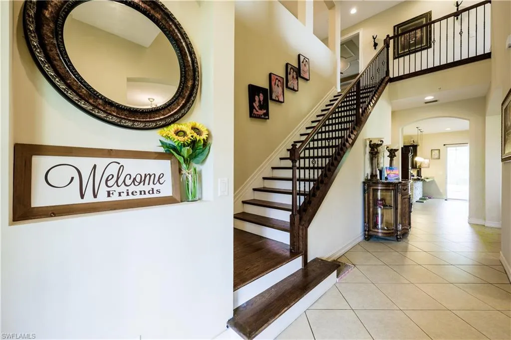 3330 Banyon Hollow LOOP, North Fort Myers, FL 33903,225063677