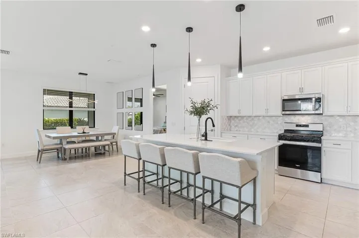 Open Kitchen/Dining Area