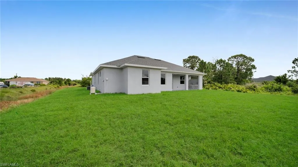 2613 18th ST, Lehigh Acres, FL 33976,2025000248