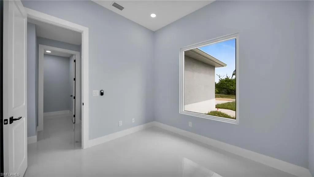 2613 18th ST, Lehigh Acres, FL 33976,2025000248