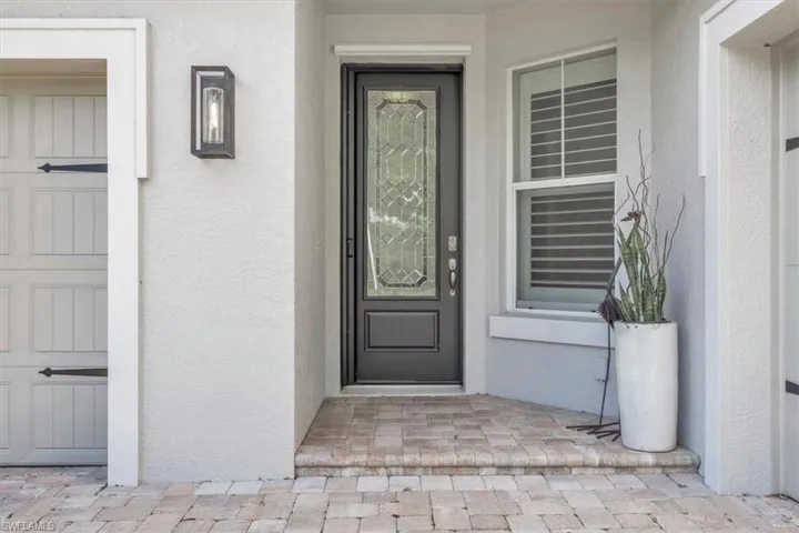16424 Windsor Way, Alva, Florida 33920