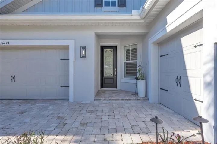 16424 Windsor Way, Alva, Florida 33920