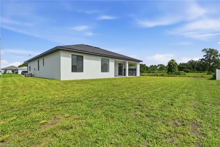 7019 Palpano Cir, Labelle, Florida 33935