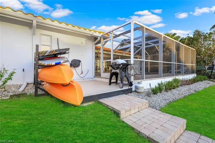 430 Driftwood Ct, Marco Island, Florida 34145