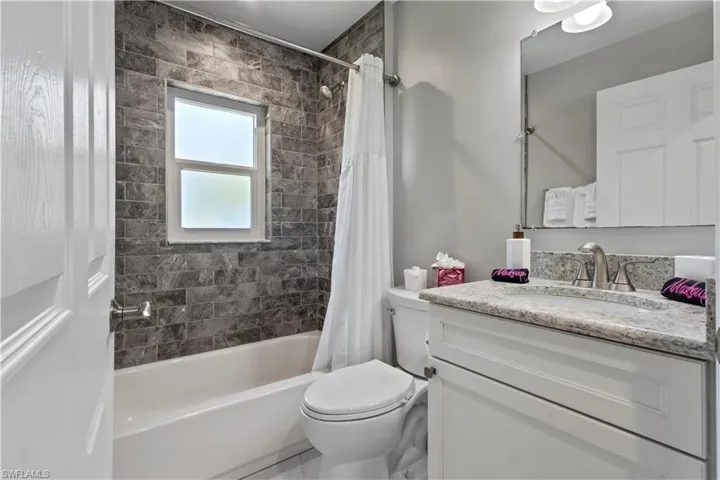 2546 Sw 30th St, Cape Coral, Florida 33914