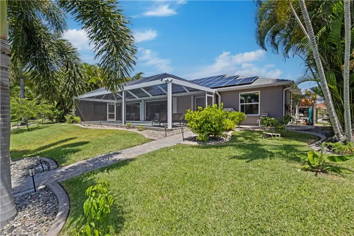 2546 Sw 30th St, Cape Coral, Florida 33914