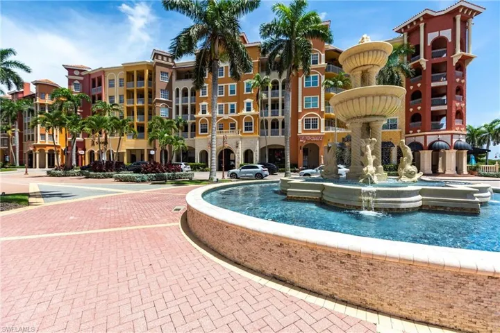 451  Bayfront  PL, Naples, FL 34102