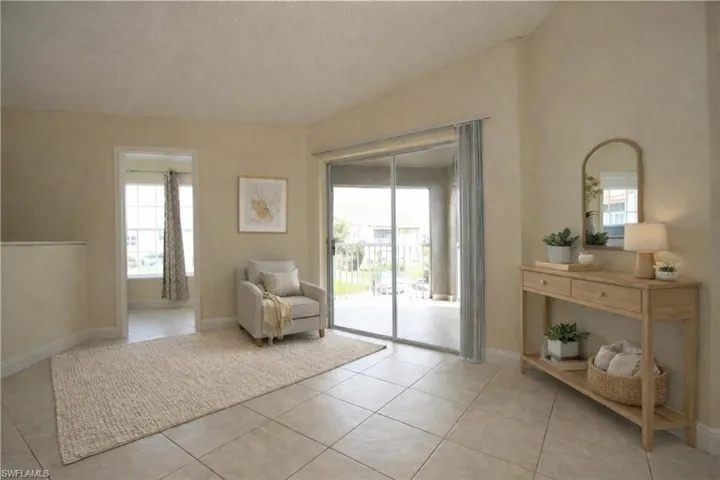 194  Santa Clara  DR, Naples, FL 34104
