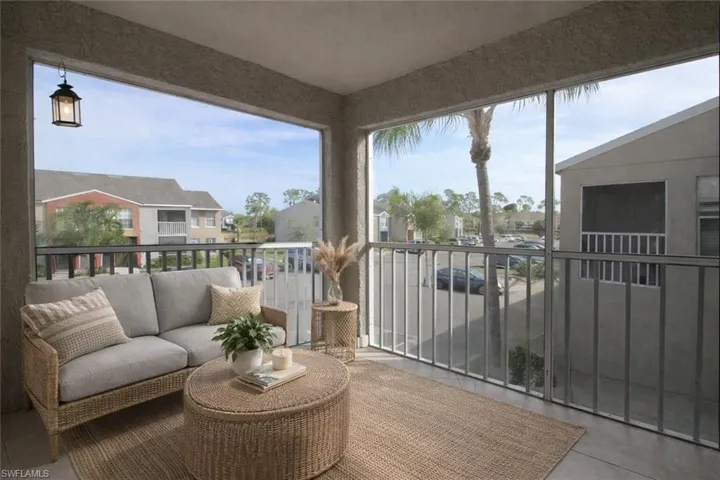 194  Santa Clara  DR, Naples, FL 34104