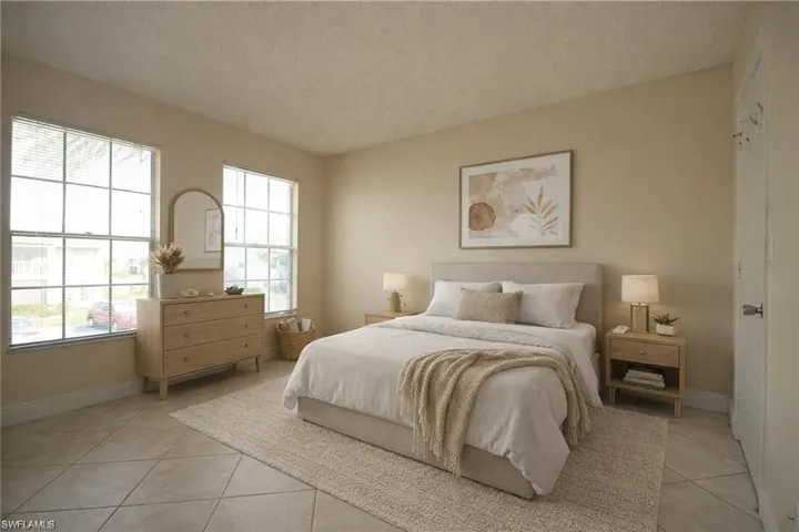 194  Santa Clara  DR, Naples, FL 34104