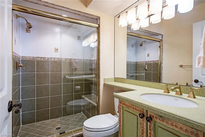 532  Bay Villas  LN, Naples, FL 34108