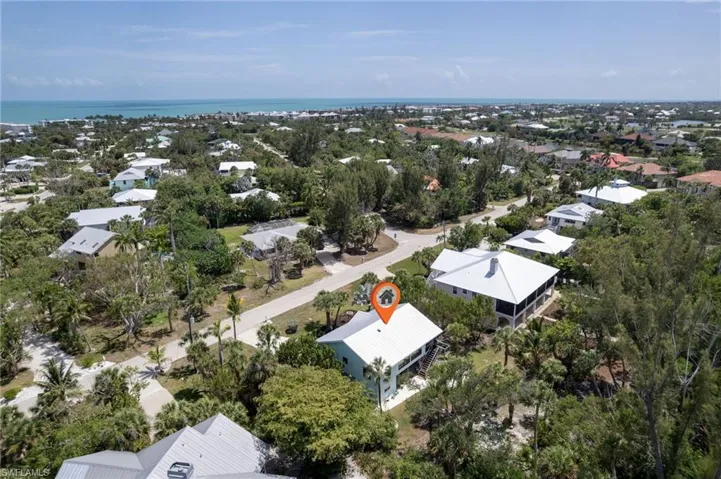 1318 Junonia St, Sanibel, Florida 33957
