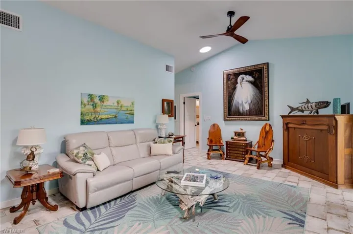 1318 Junonia St, Sanibel, Florida 33957