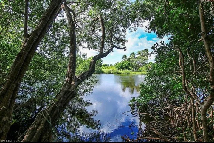 1318 Junonia St, Sanibel, Florida 33957