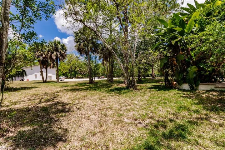 421  31st SW ST, Naples, FL 34117