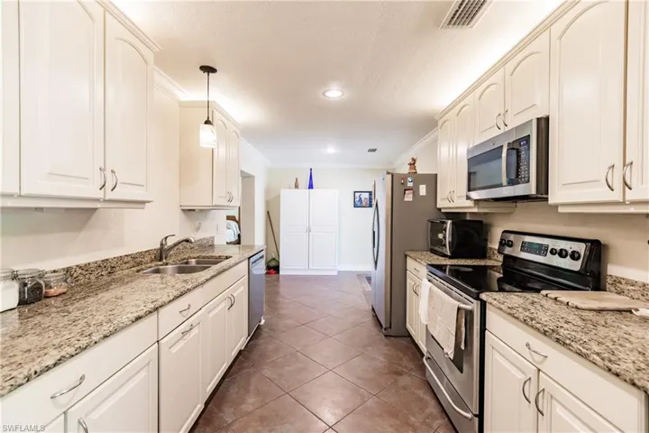 421  31st SW ST, Naples, FL 34117