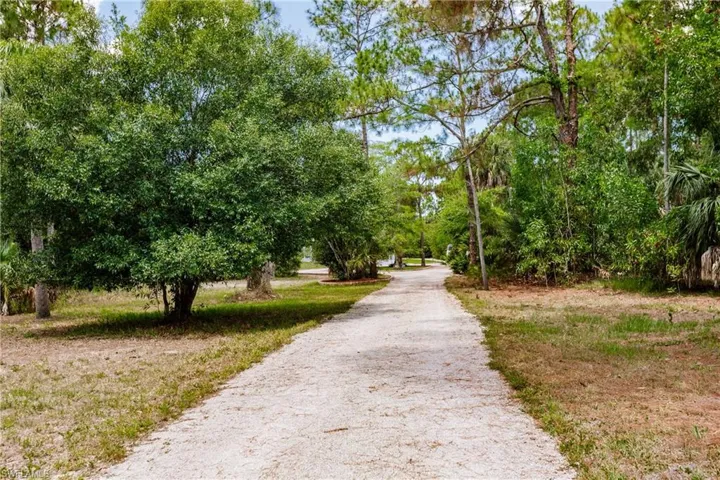 421  31st SW ST, Naples, FL 34117