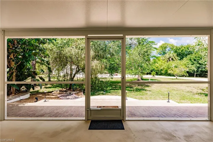 421  31st SW ST, Naples, FL 34117