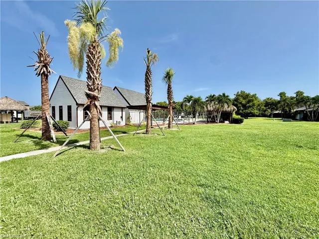 12941 Sandpoint Ct, Fort Myers, Florida 33919