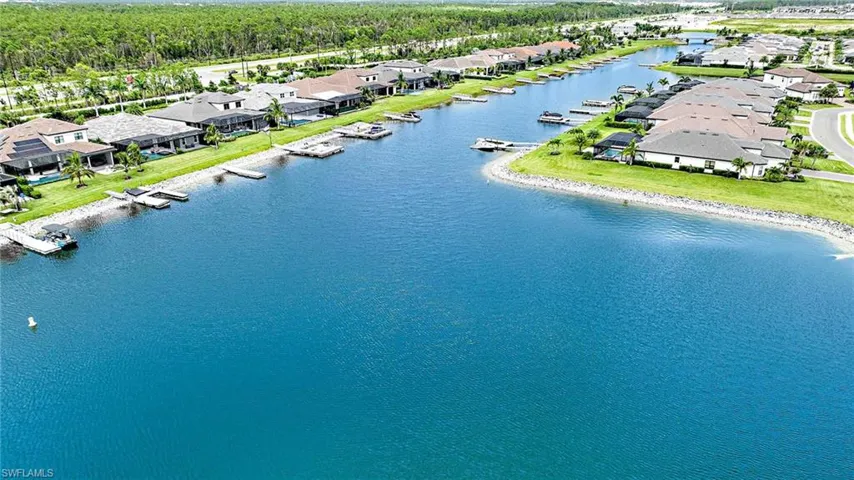 Esplanade Lake Club