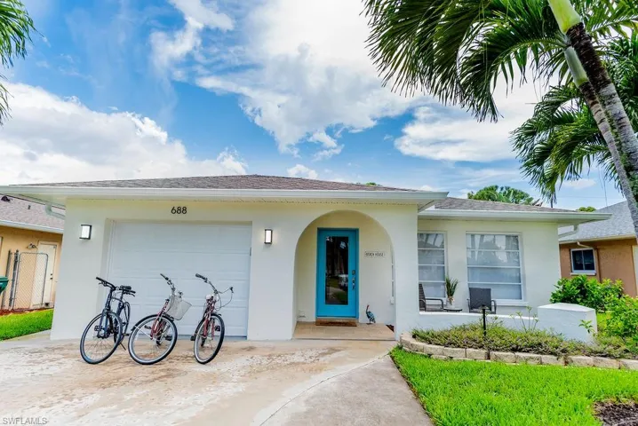 688 106th Ave N, Naples, Florida 34108