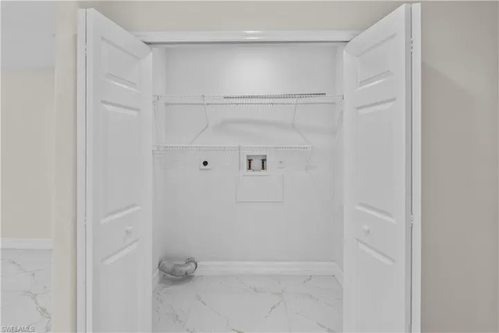 530 18th Ave Ne, Naples, Florida 34120