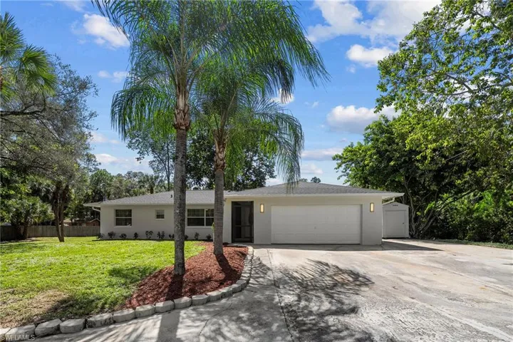 530 18th Ave Ne, Naples, Florida 34120