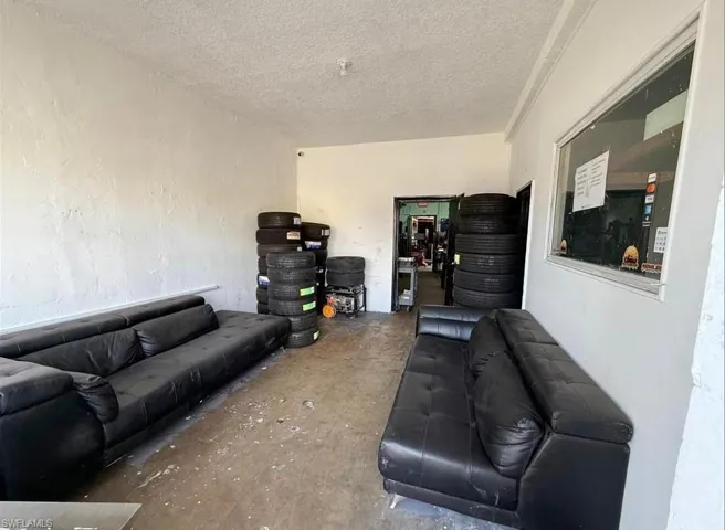 4190 E 4th Ave, Hialeah, Florida 33013